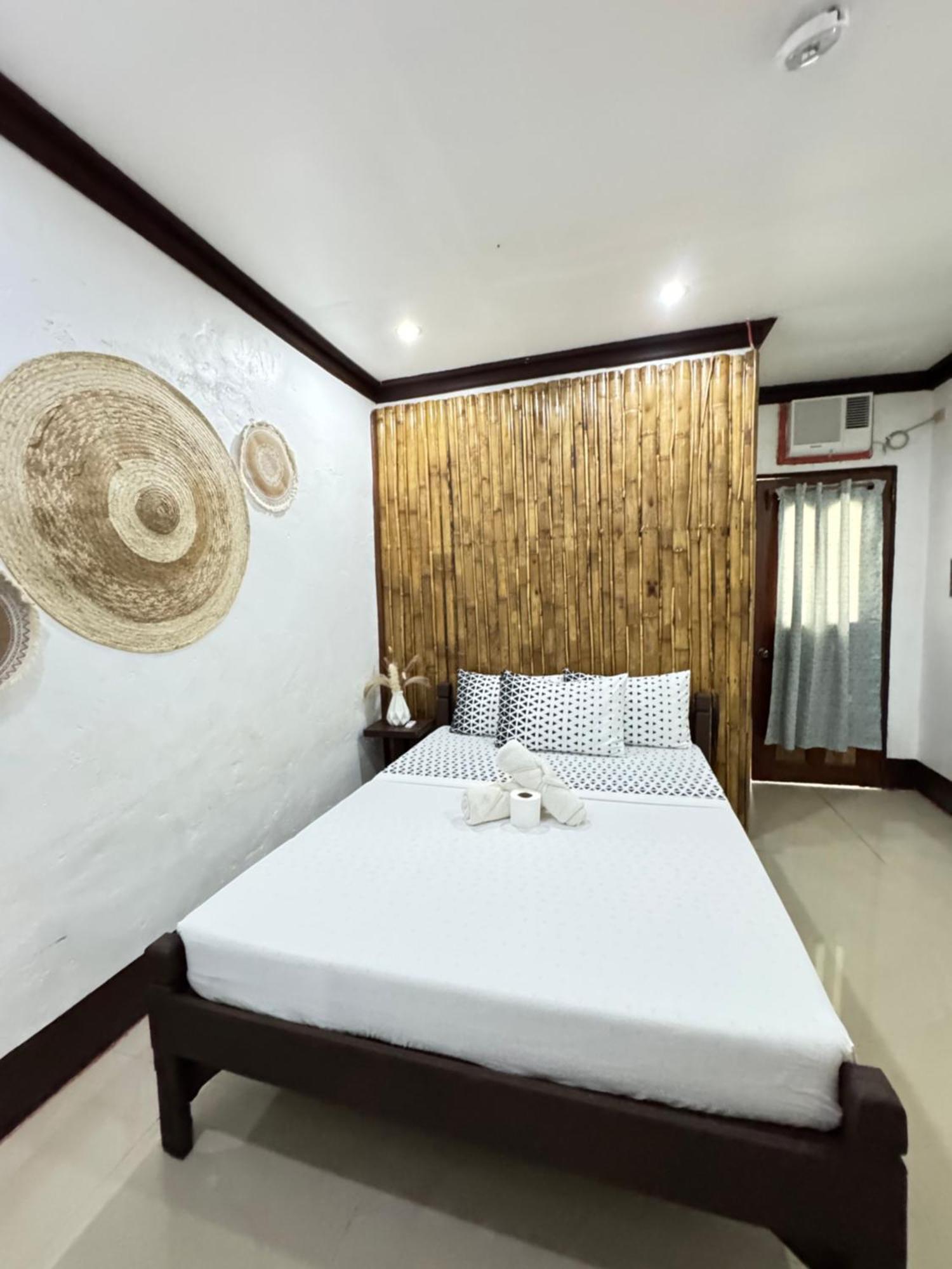 Aquaholik Traveler'S Lodge El Nido Exterior foto